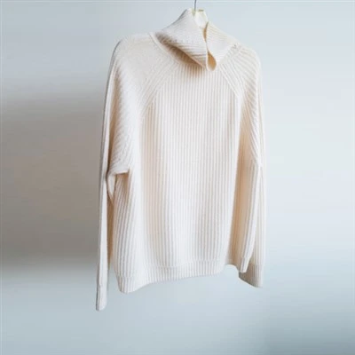 White Cable Knit Cashmere Sweater